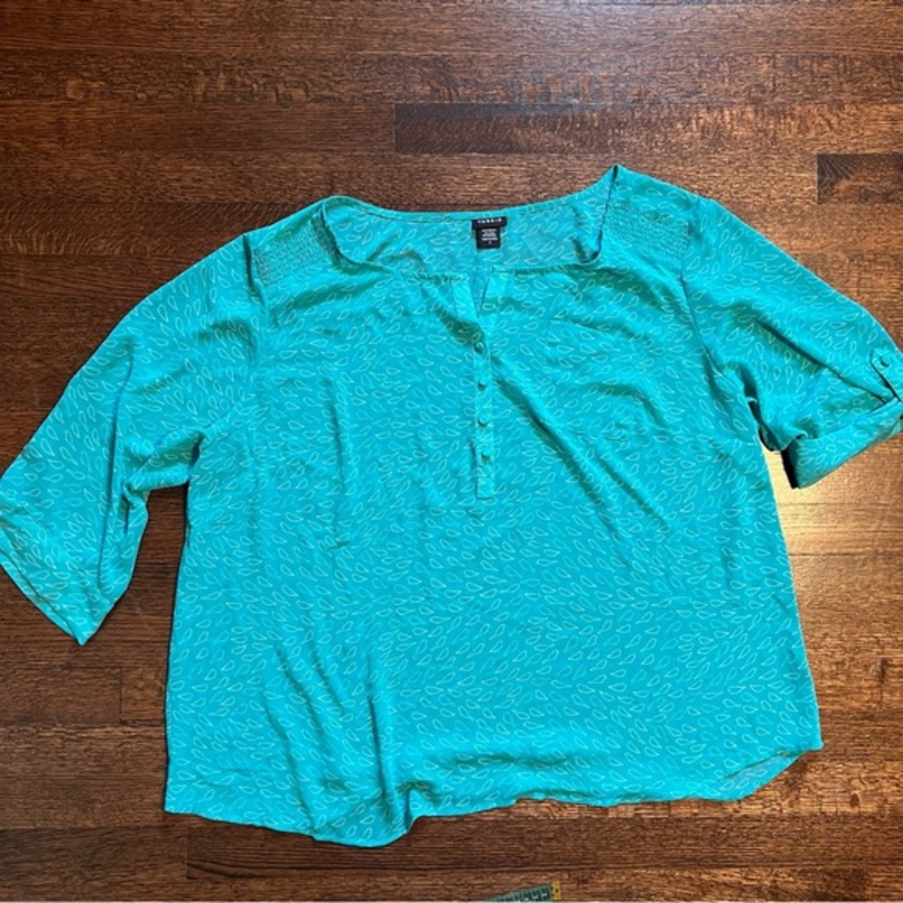 Torrid size 3X turquoise bird print blouse